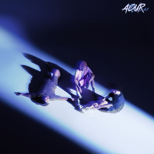 慢慢扎进丰满少妇的肉体
