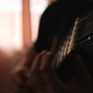 慢慢扎进丰满少妇的肉体
